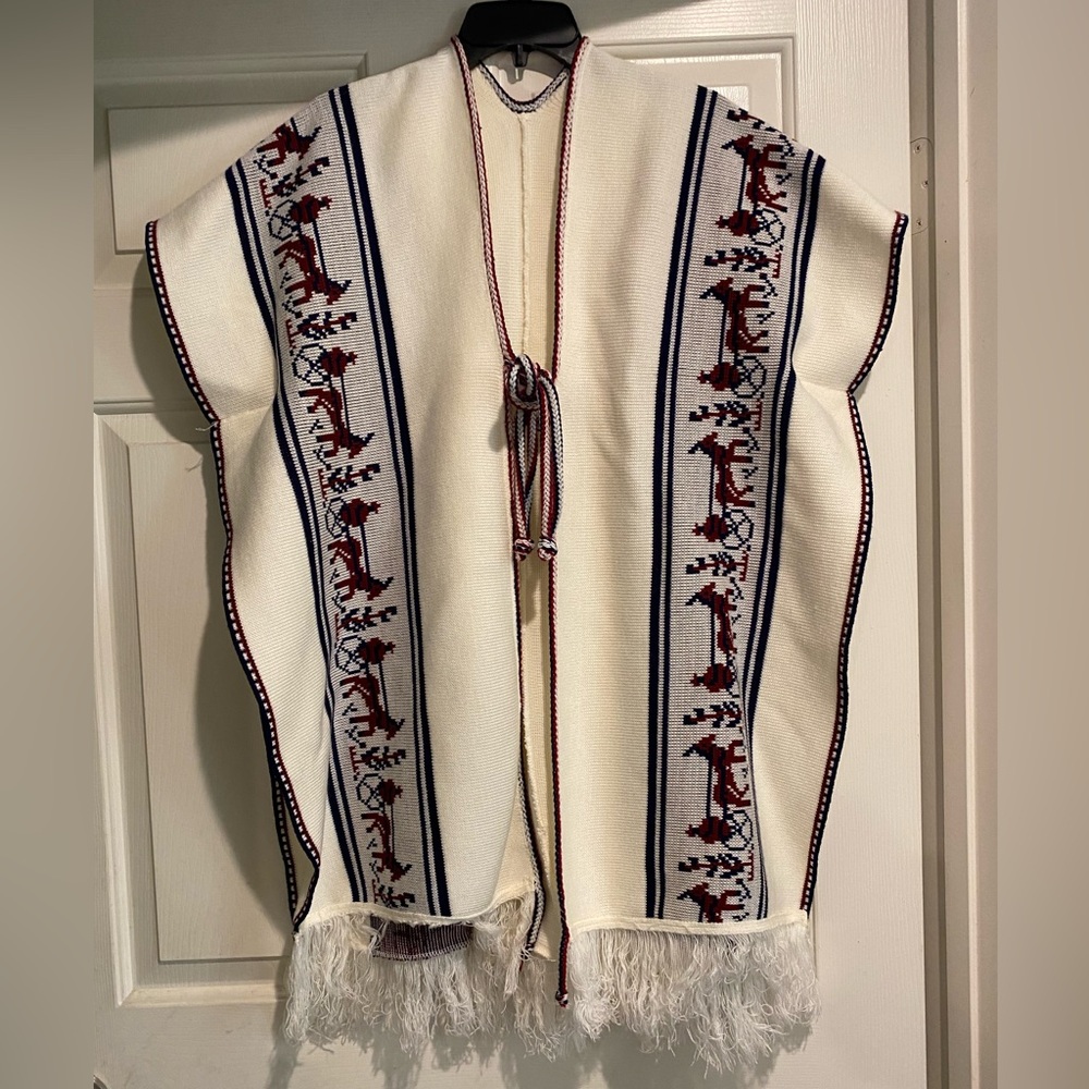 Horse & Buggy poncho sweater wrap one size
